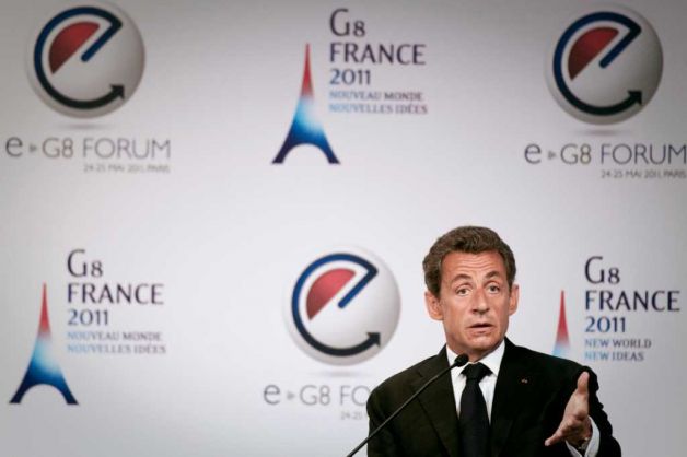 Sarkozy przemawia podczas e-G8, fot. Associated Press